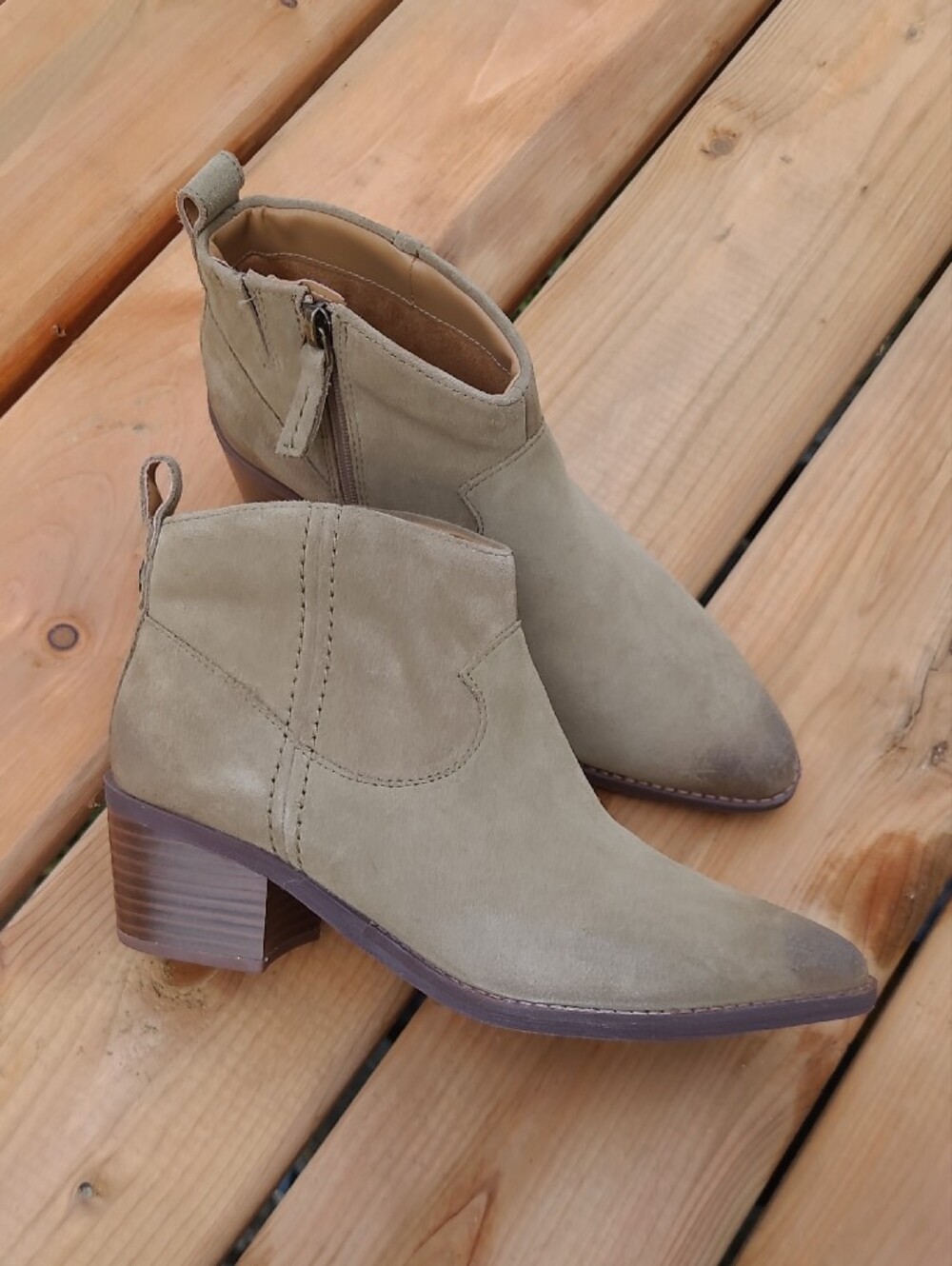 New Clarks Women’s Morzine Suede Ankle Boot in Dark Sand Size 7.5
